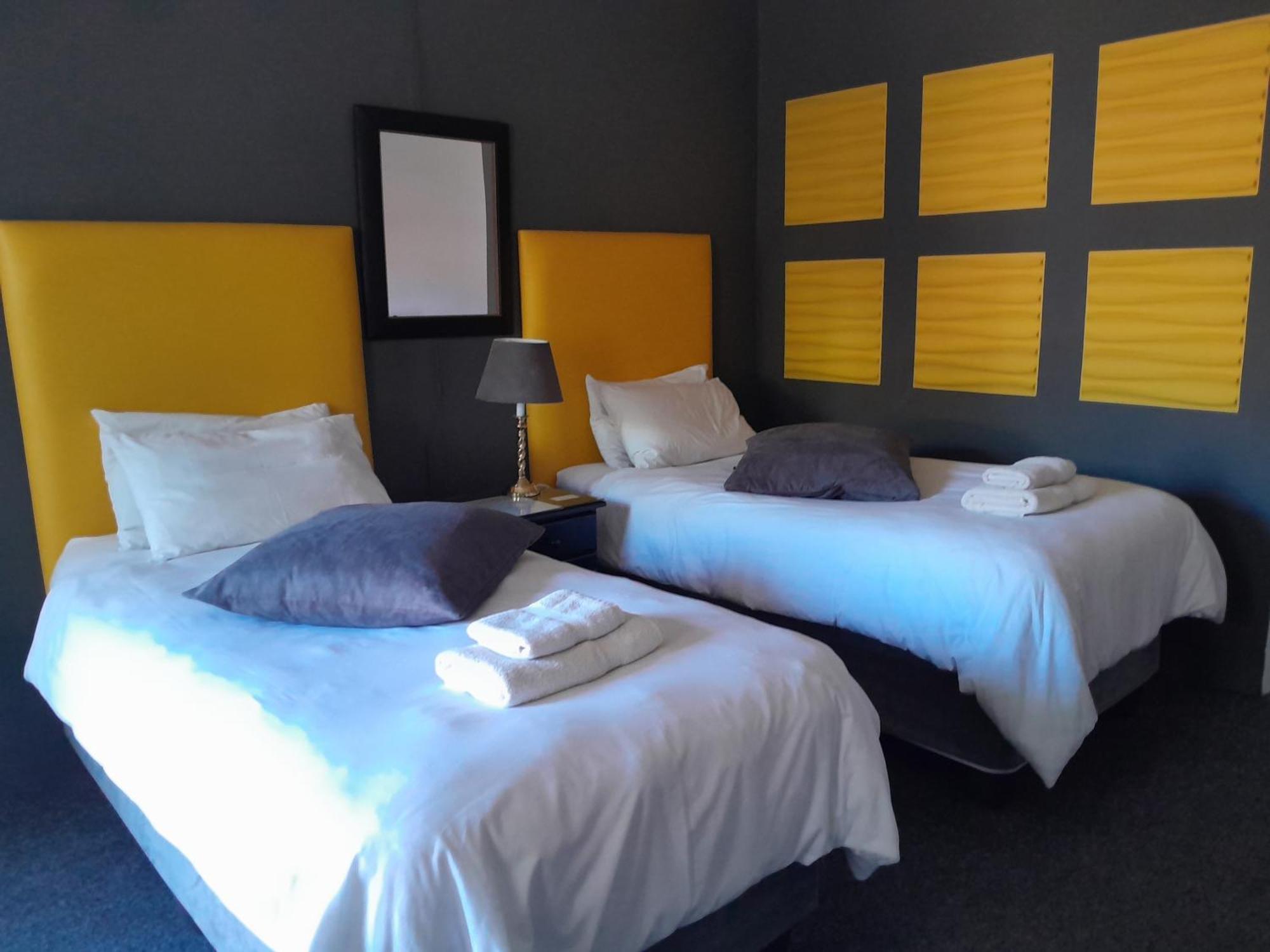Graaff-Reinet Obesa Lodge מראה חיצוני תמונה
