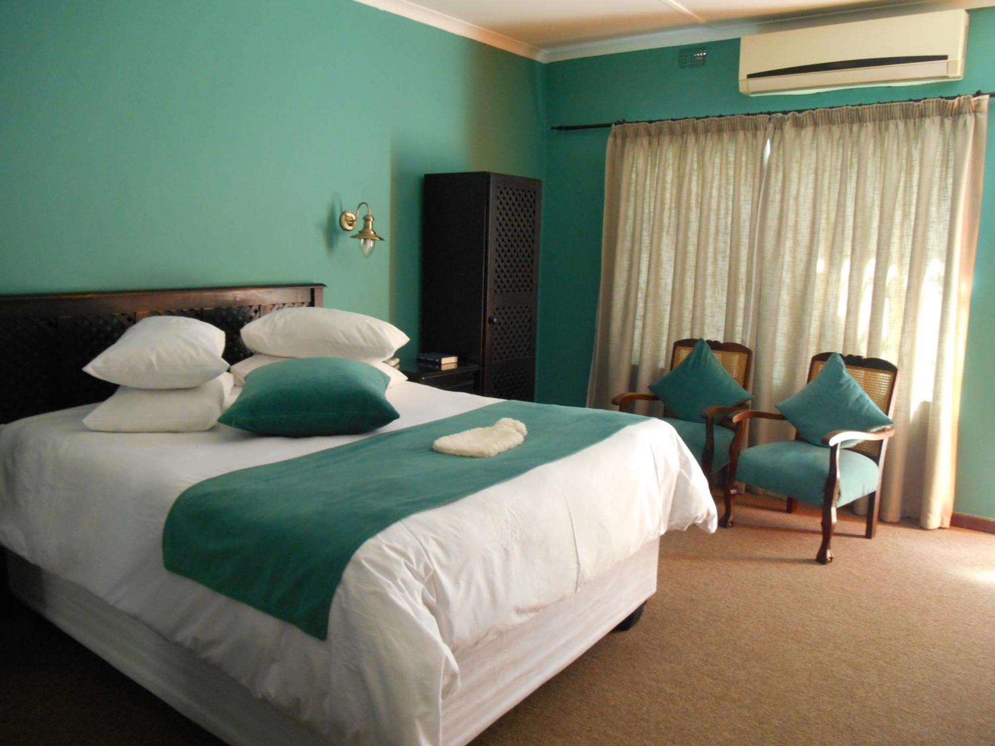 Graaff-Reinet Obesa Lodge מראה חיצוני תמונה
