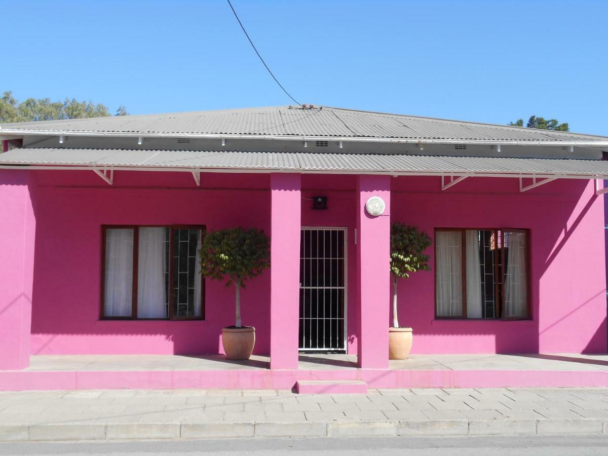 Graaff-Reinet Obesa Lodge מראה חיצוני תמונה
