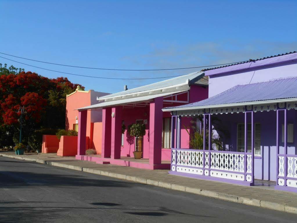 Graaff-Reinet Obesa Lodge מראה חיצוני תמונה